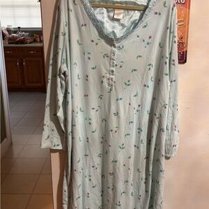 Woman Teal Floral Nightgown